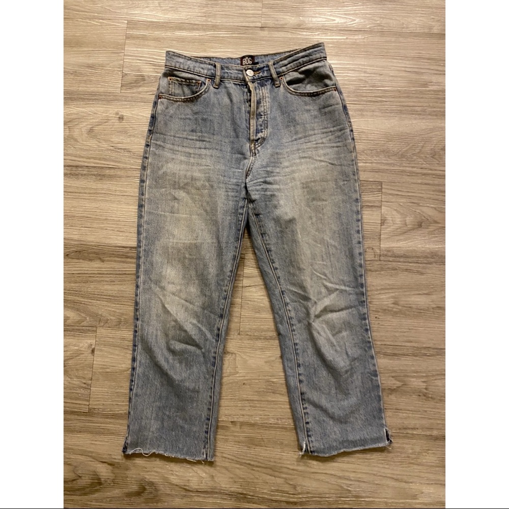 BDG Cropped Slim Straight Jeans